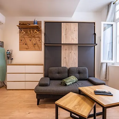 Les Du Castillet * Perpignano