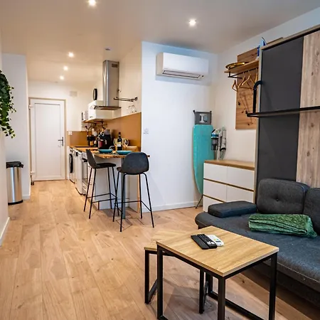 Les Du Castillet Apartment *