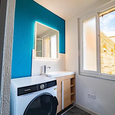 Les Du Castillet Apartment