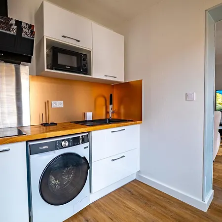 Les Du Castillet アパート