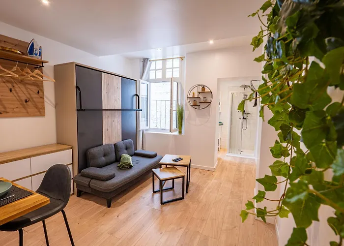 Les Du Castillet Περπινιάν